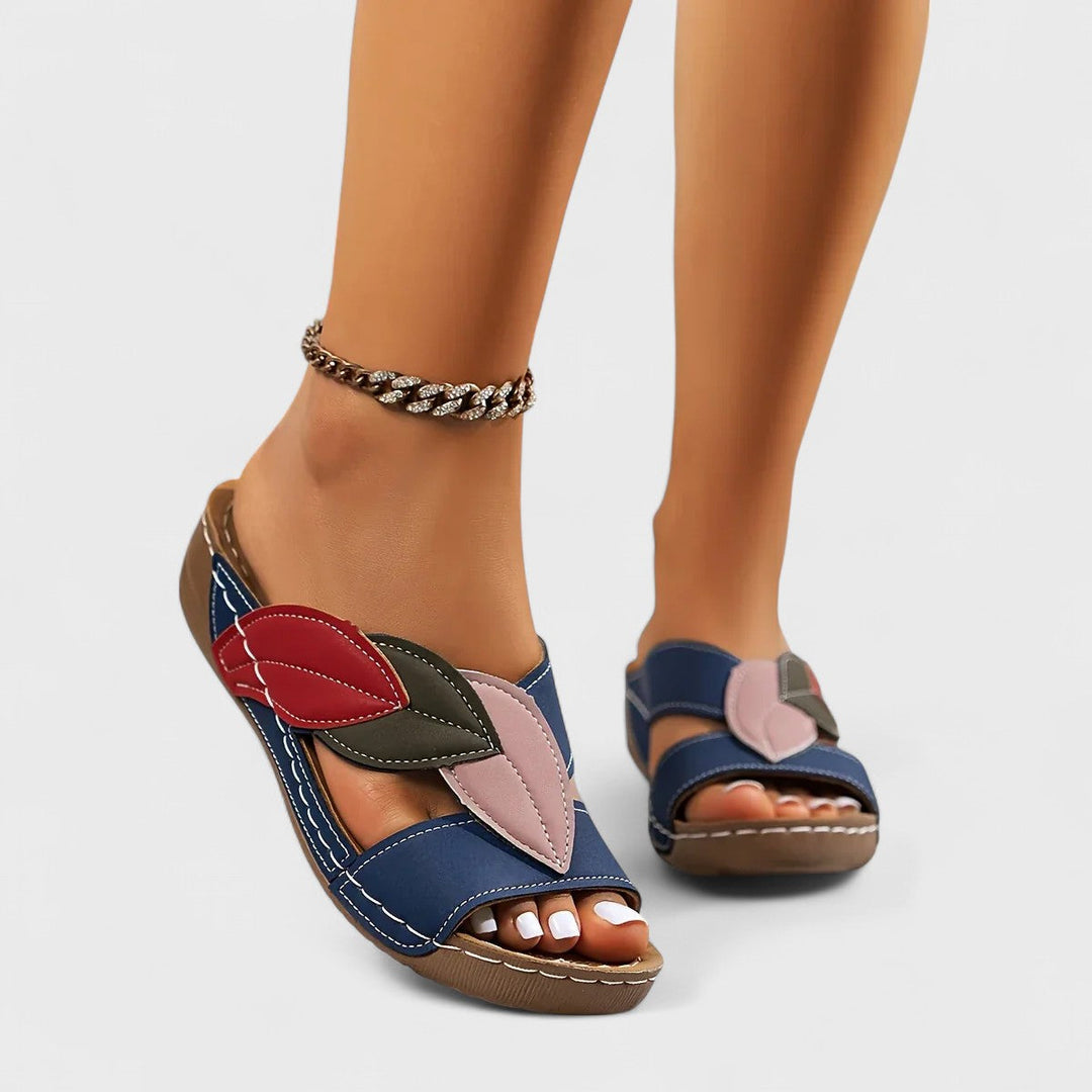 Solveig - Klapki slip-on