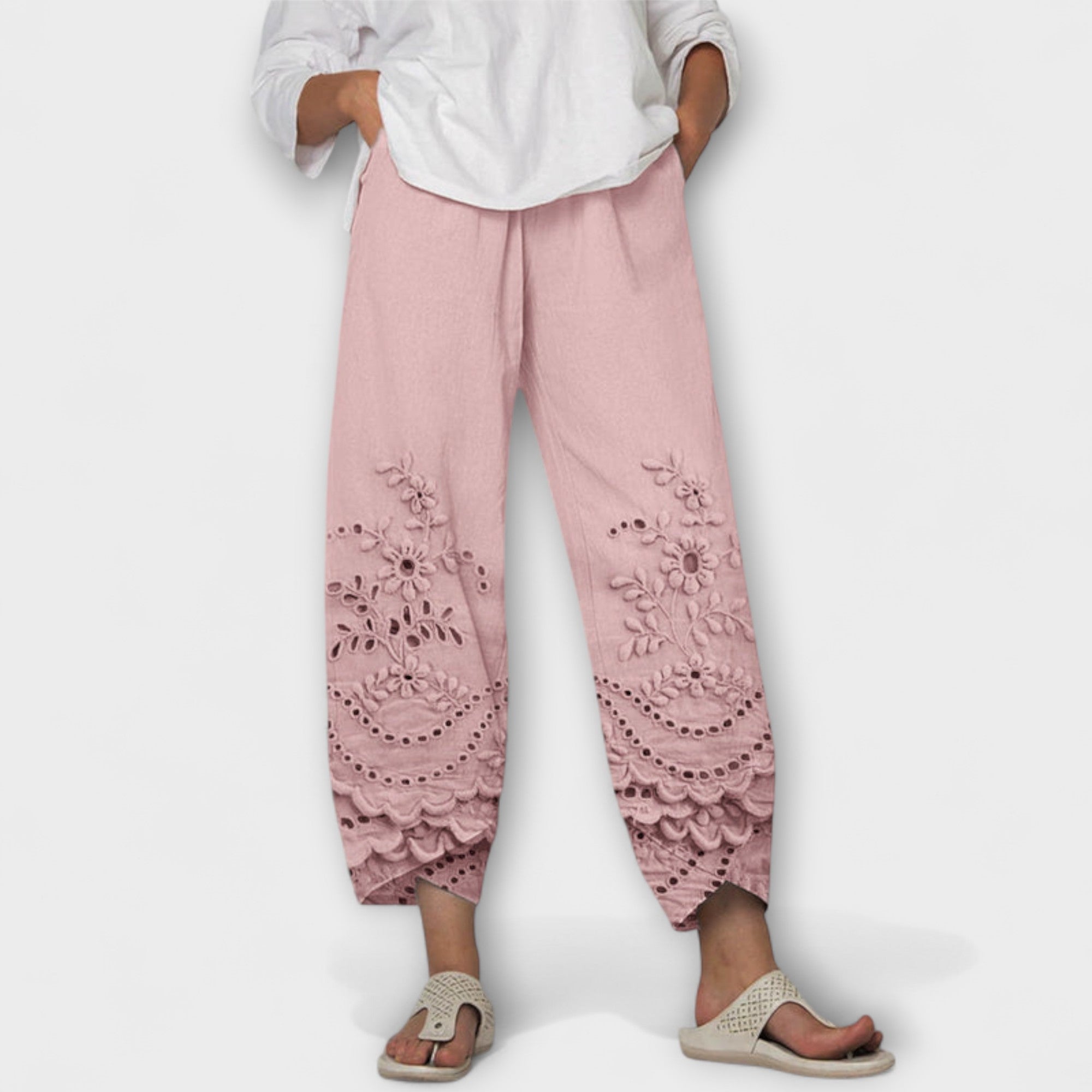 Livia – Weit Geschnittene Hose Mit Print Und Spitzendetail