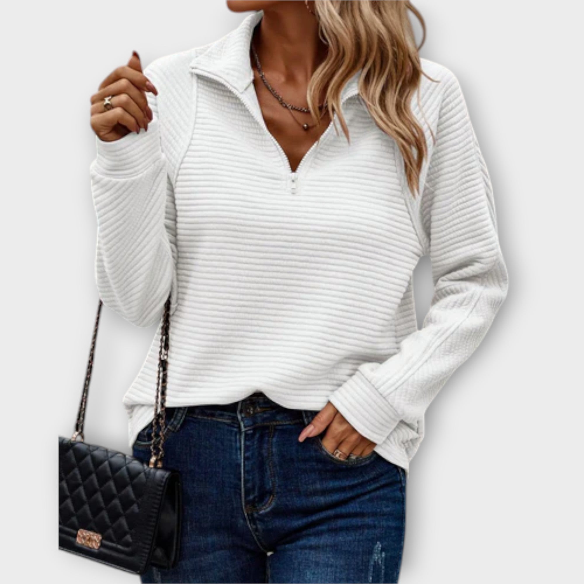 Vilja – Stylowy sweter z półzamkiem