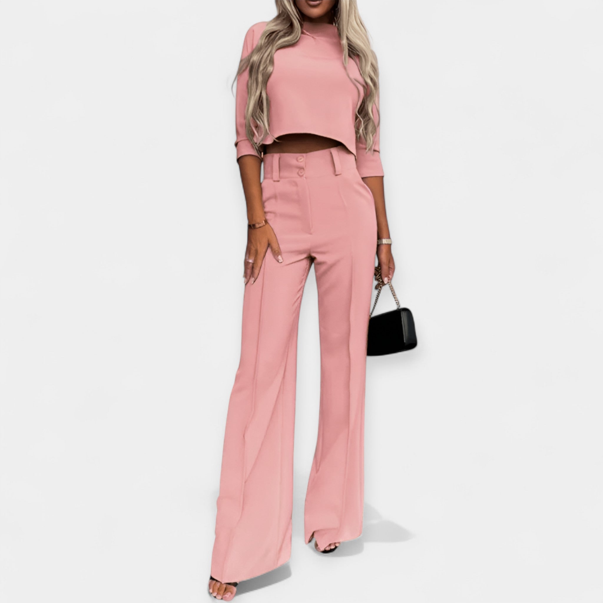 Kombinácia: Crop Top a Nohavice