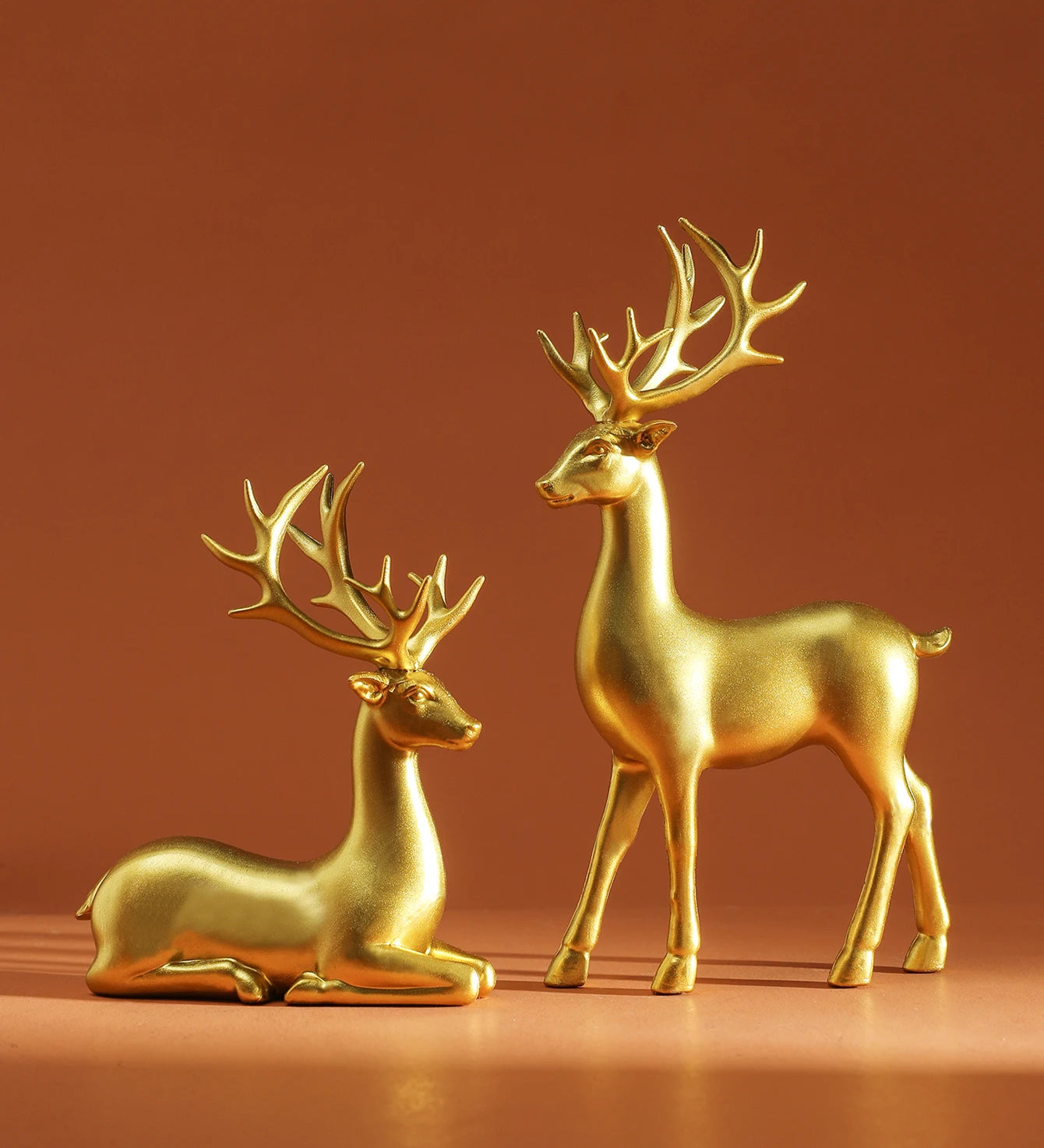 2 Pcs Reindeer Christmas Table Decoration for Home Indoor Xmas Holiday Small Statue Rustic Table Decor Christmas Reindeer Decor