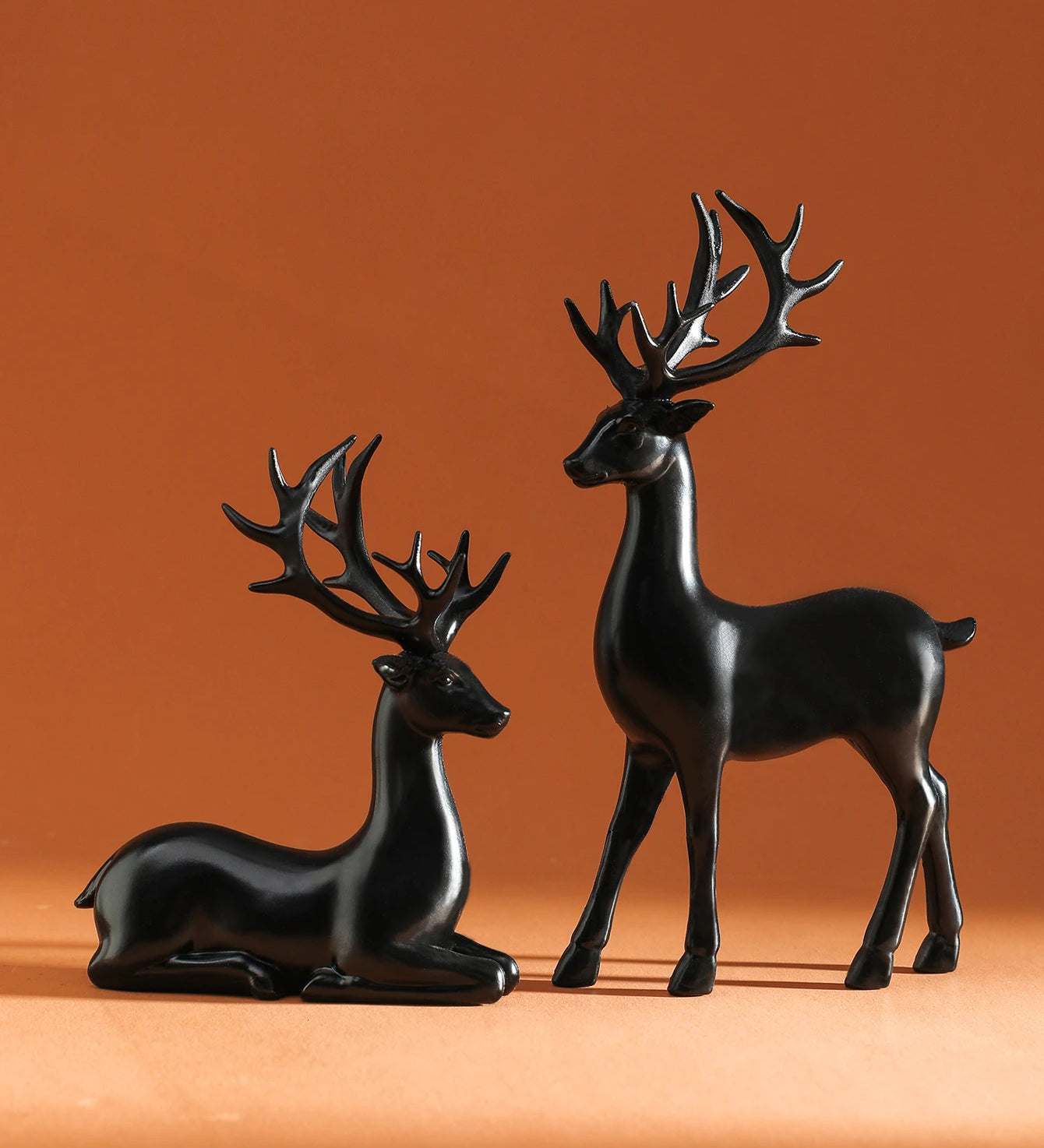 2 Pcs Reindeer Christmas Table Decoration for Home Indoor Xmas Holiday Small Statue Rustic Table Decor Christmas Reindeer Decor