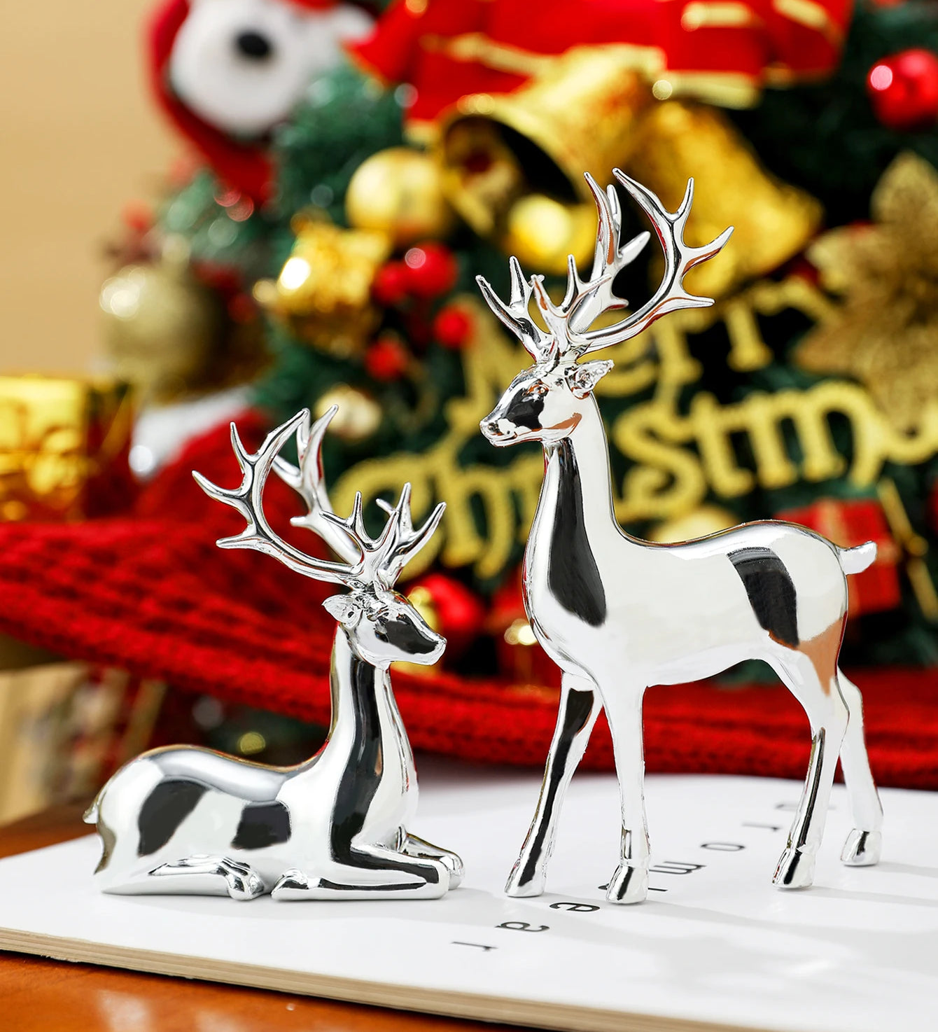 2 Pcs Reindeer Christmas Table Decoration for Home Indoor Xmas Holiday Small Statue Rustic Table Decor Christmas Reindeer Decor