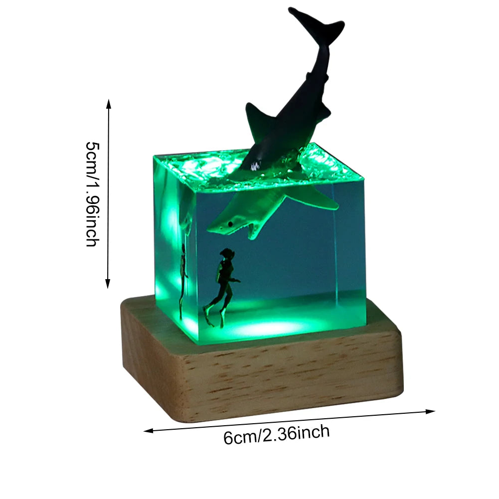 Ocean Shark Diver Decoration Gift Whale Epoxy Resin Desktop Lamp Luminous Toy LED Night Light Home for Desktop Bookshelf