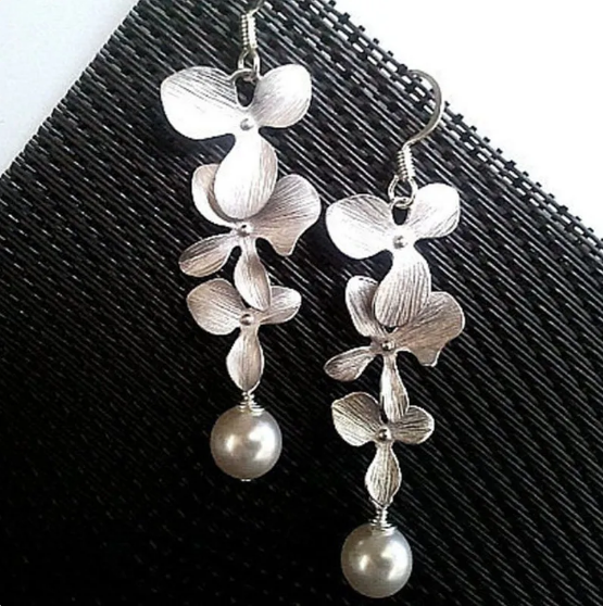 Silver Petal Necklace and Earrings