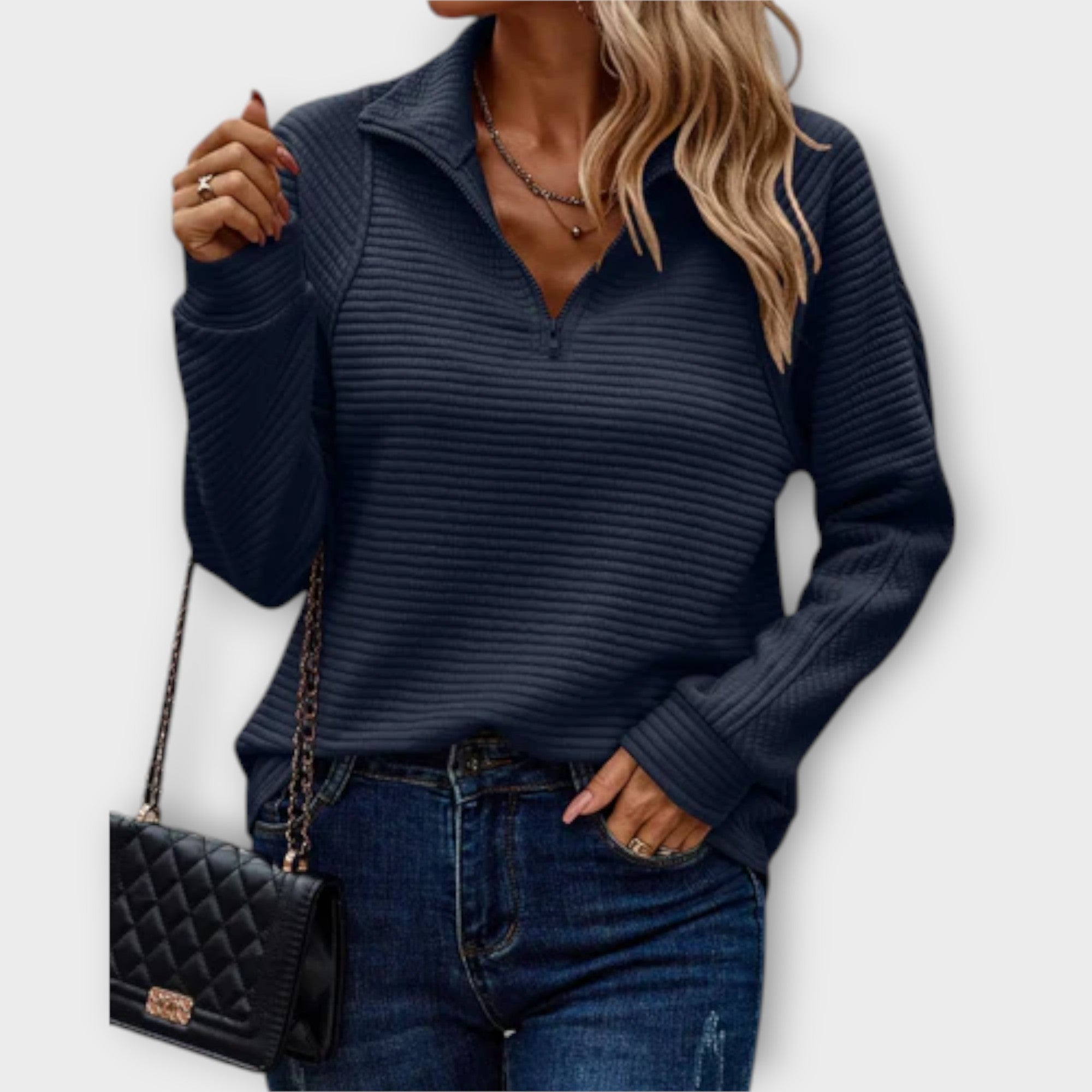Vilja – Stylowy sweter z półzamkiem